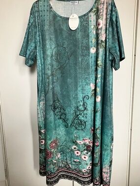 Kancystore 2XL Short-sleeved Tshirt Dress with pockets. New w/Tags. POCKETS!!